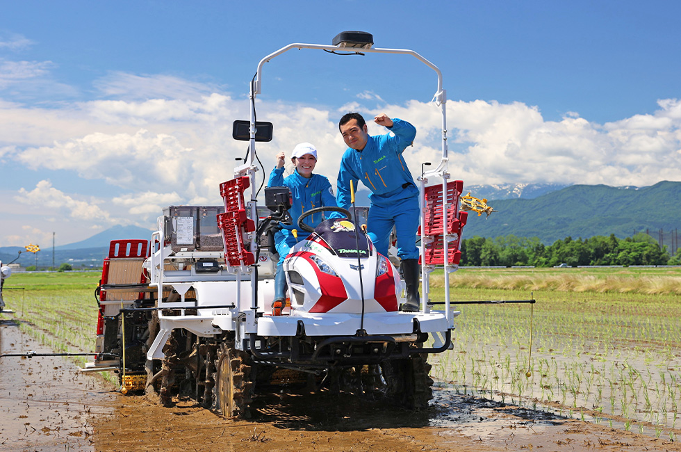 令和8年6月12日 田植えを行い340町歩を完了させました。